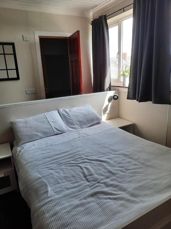דומפריס The Townhouse Accommodation מראה חיצוני תמונה